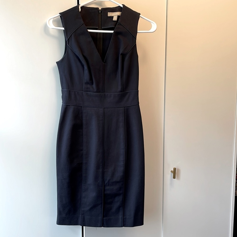 Banana Republic fitted dress in 00P
